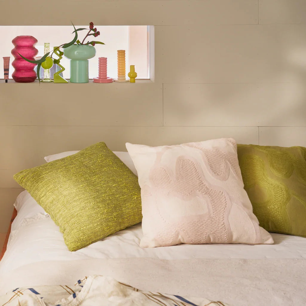 Cushion Kedi,Evergreen sprig