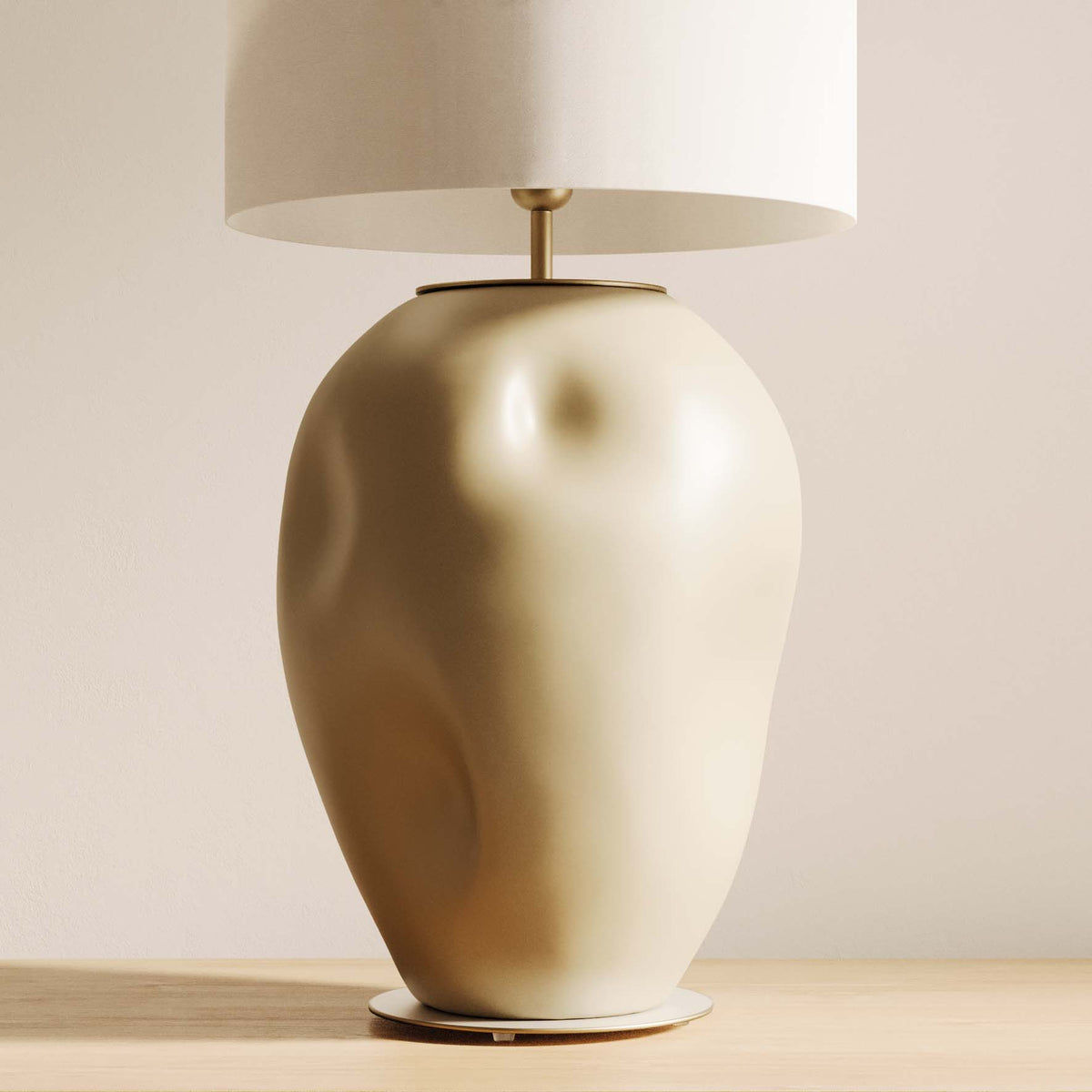 Ural Table Lamp, image: Aromas