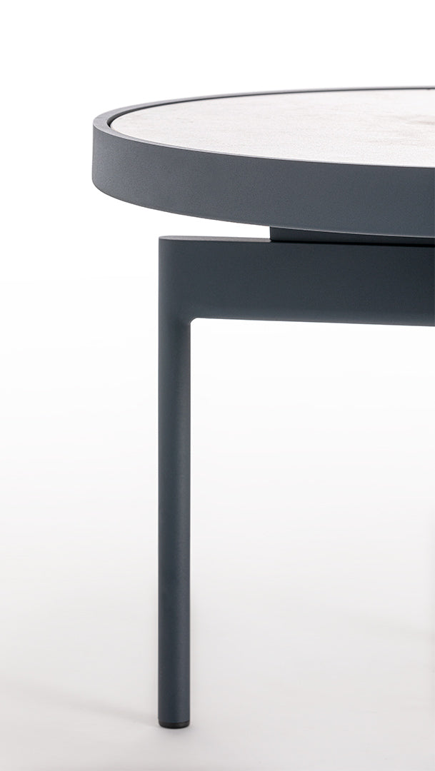Onde Round Coffee Table, image: Gandia Blasco