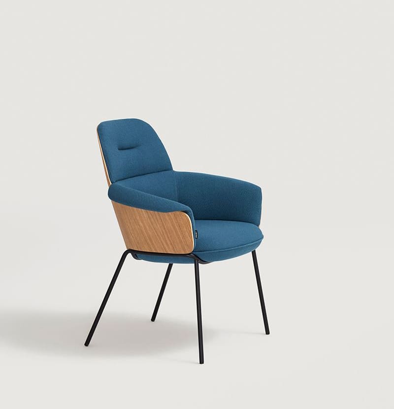 Ulis armchair, oak shell, image: Capdell