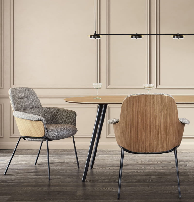 Ulis armchair, oak shell, image: Capdell