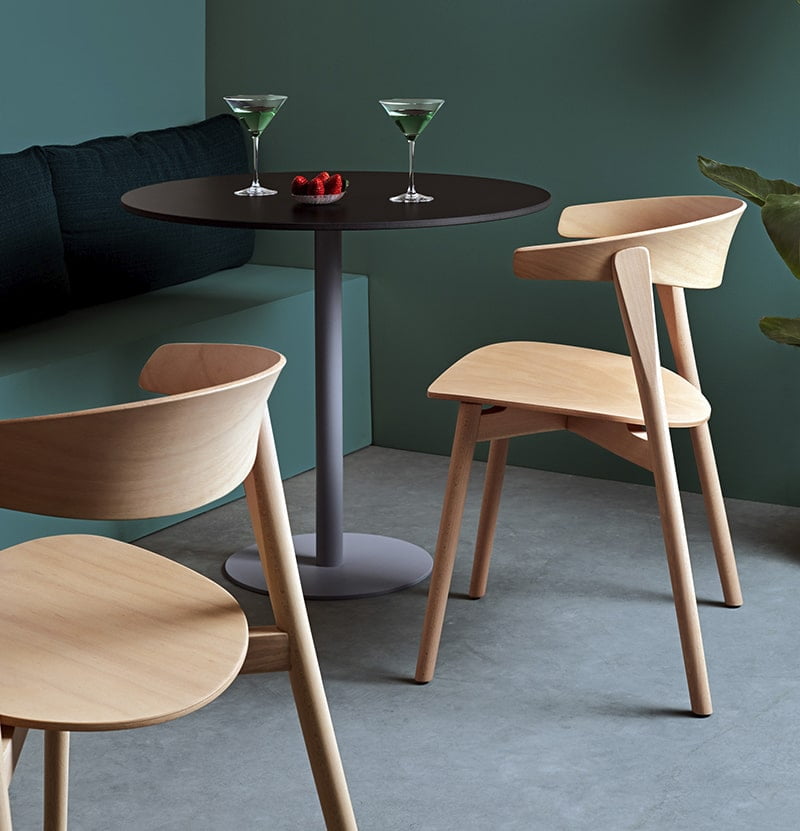 Basic table, image: Capdell