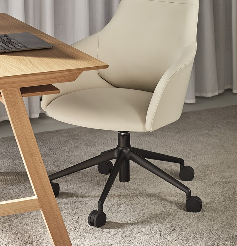 Helium High Back Chair, image: Capdell