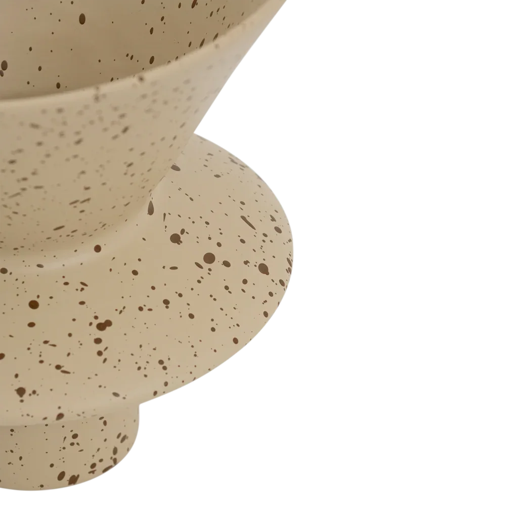 Vase Thandi