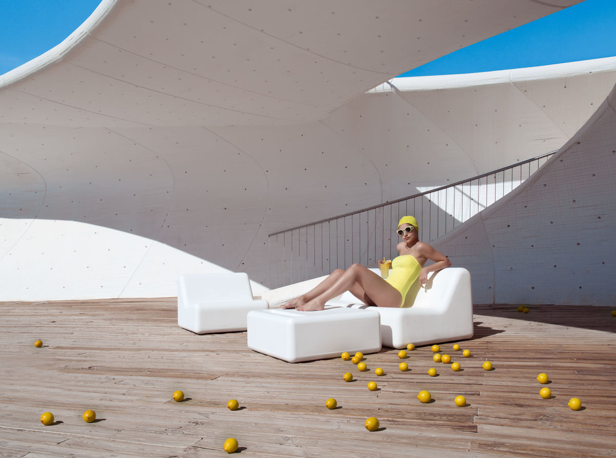 Diabla 356 side table outdoors