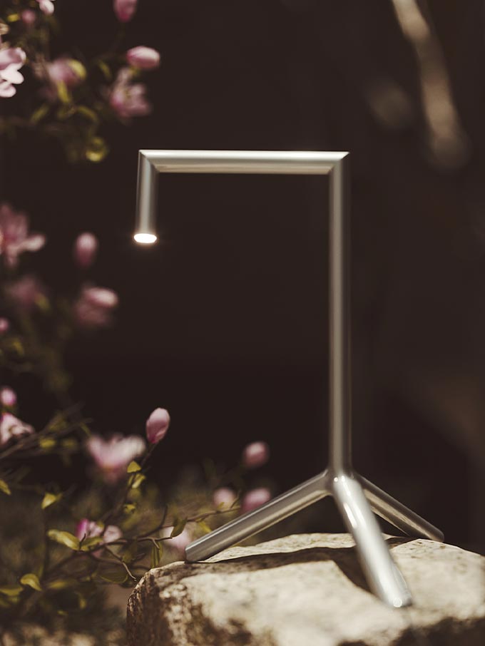 HANGMAN Table Lamp - in setting | Photo: Rakumba