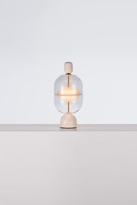 Indre Table Lamp - gold, Classic White travertine | Photo: Rakumba