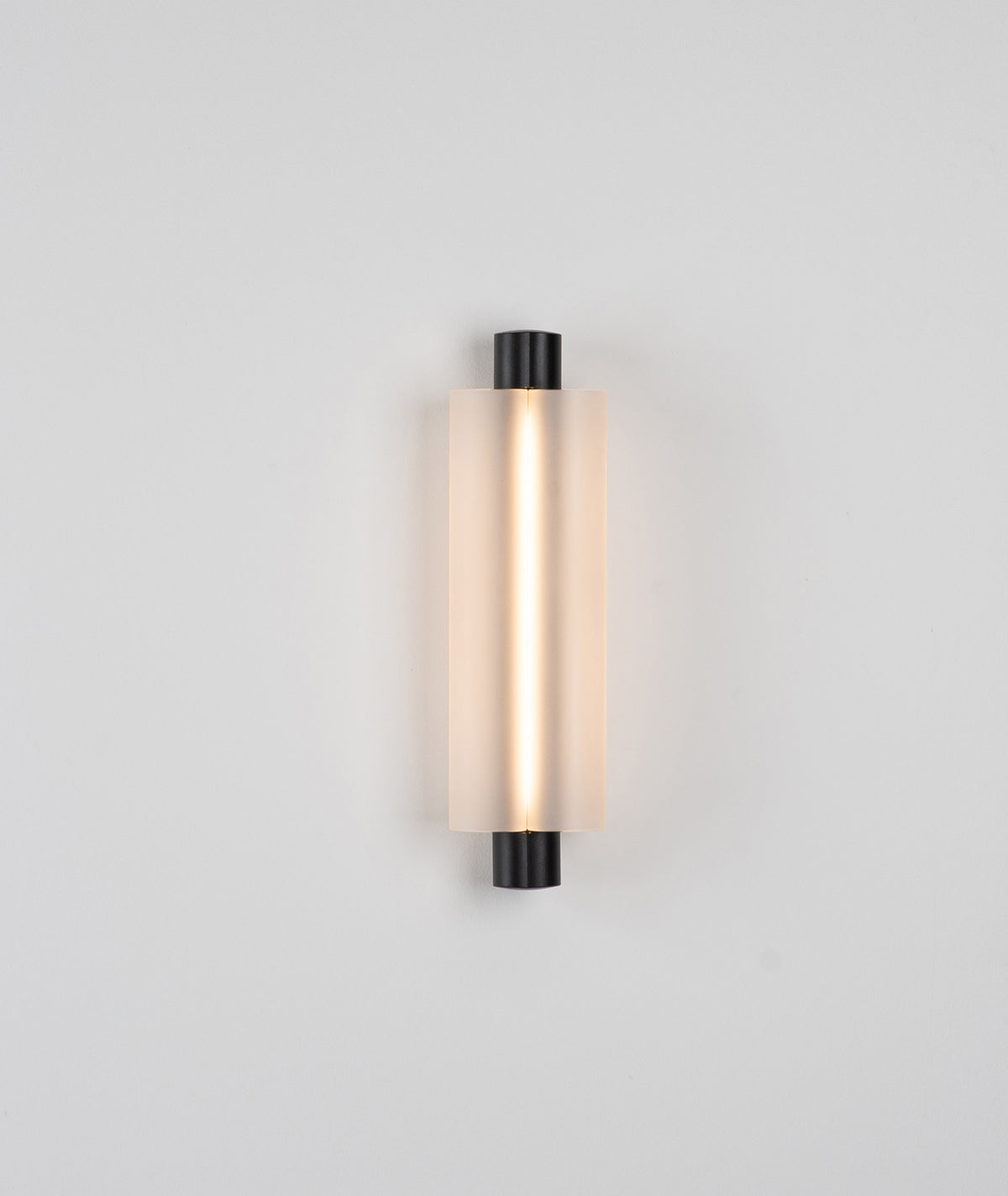 METROPOL Sconce - lit | Photo: Rakumba