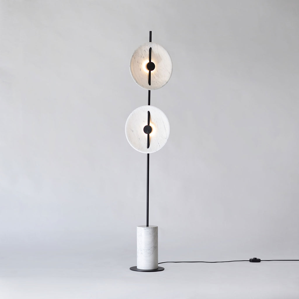 MITO Floor Lamp Double - white marble | Photo: Rakumba