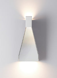 Standley Wall Lamp - white | Photo: Rakumba