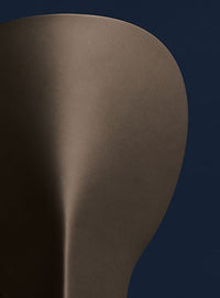 Plume Table Lamp - bronze | Photo: Rakumba