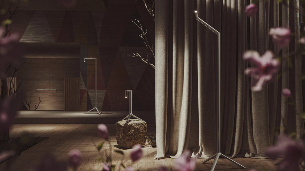 HANGMAN Floor Lamp - garden scene | Photo: Rakumba