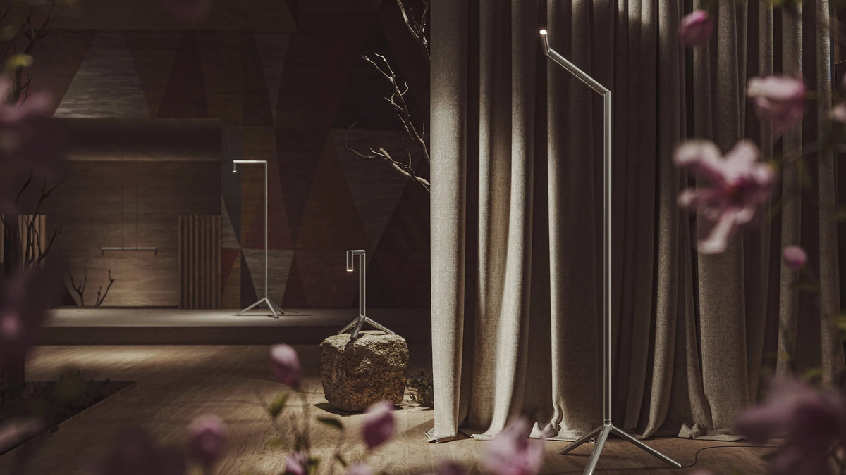 HANGMAN Floor Lamp - garden scene | Photo: Rakumba