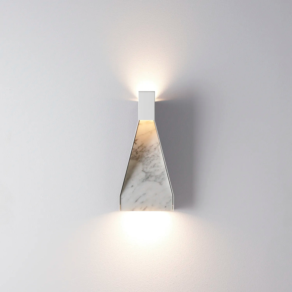 STANDLEY Wall - white, Carrara | Photo: Rakumba