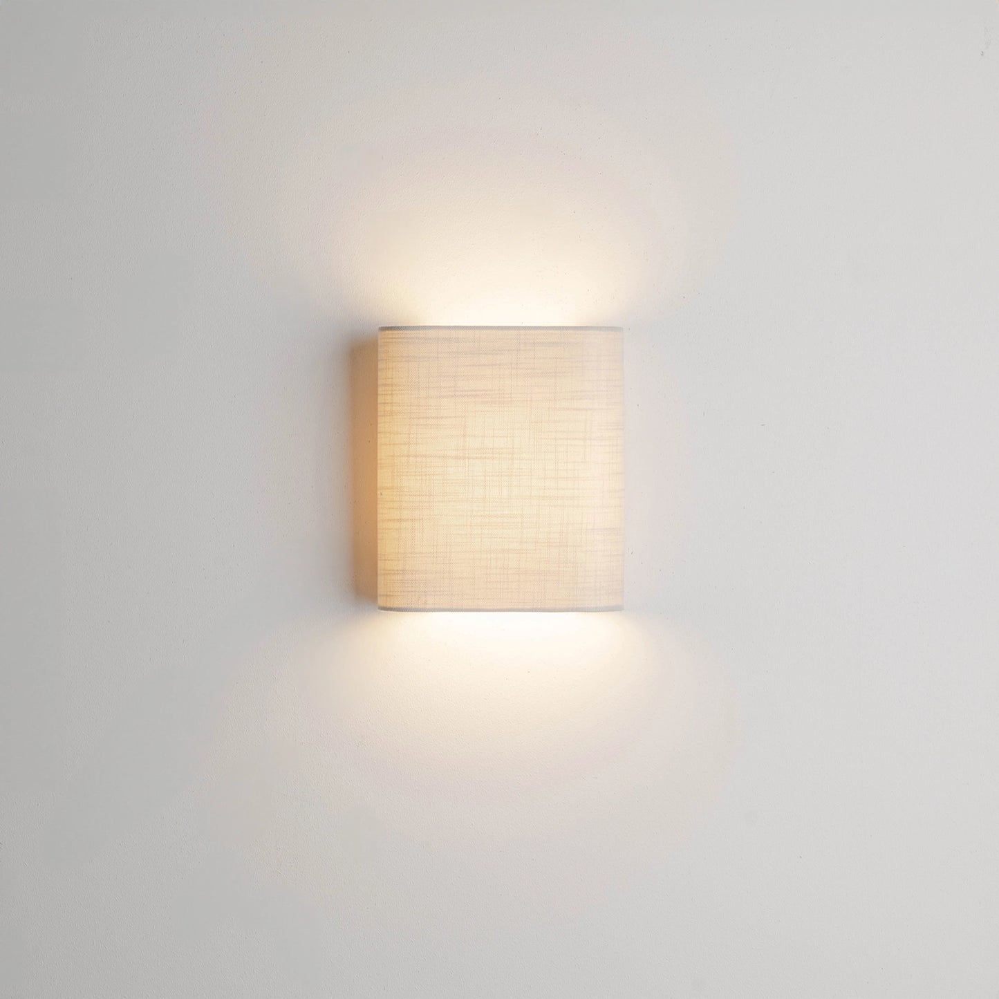 ELWOOD Indoor Portrait - no backplate - fabric shade