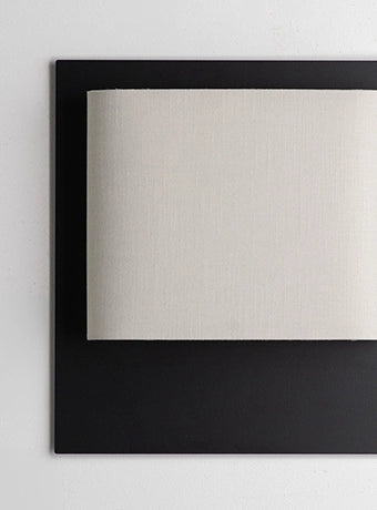 Elwood Wall Lamp Indoor Landscape - backplate finish | Photo: Rakumba
