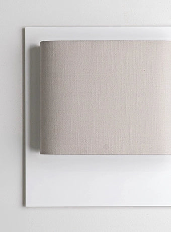 Elwood Wall Lamp Indoor Landscape - backplate finish | Photo: Rakumba