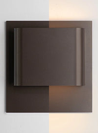 Elwood Wall Lamp Outdoor Landscape - shade finish | Photo: Rakumba