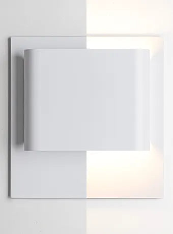 Elwood Wall Lamp Outdoor Landscape - shade finish | Photo: Rakumba