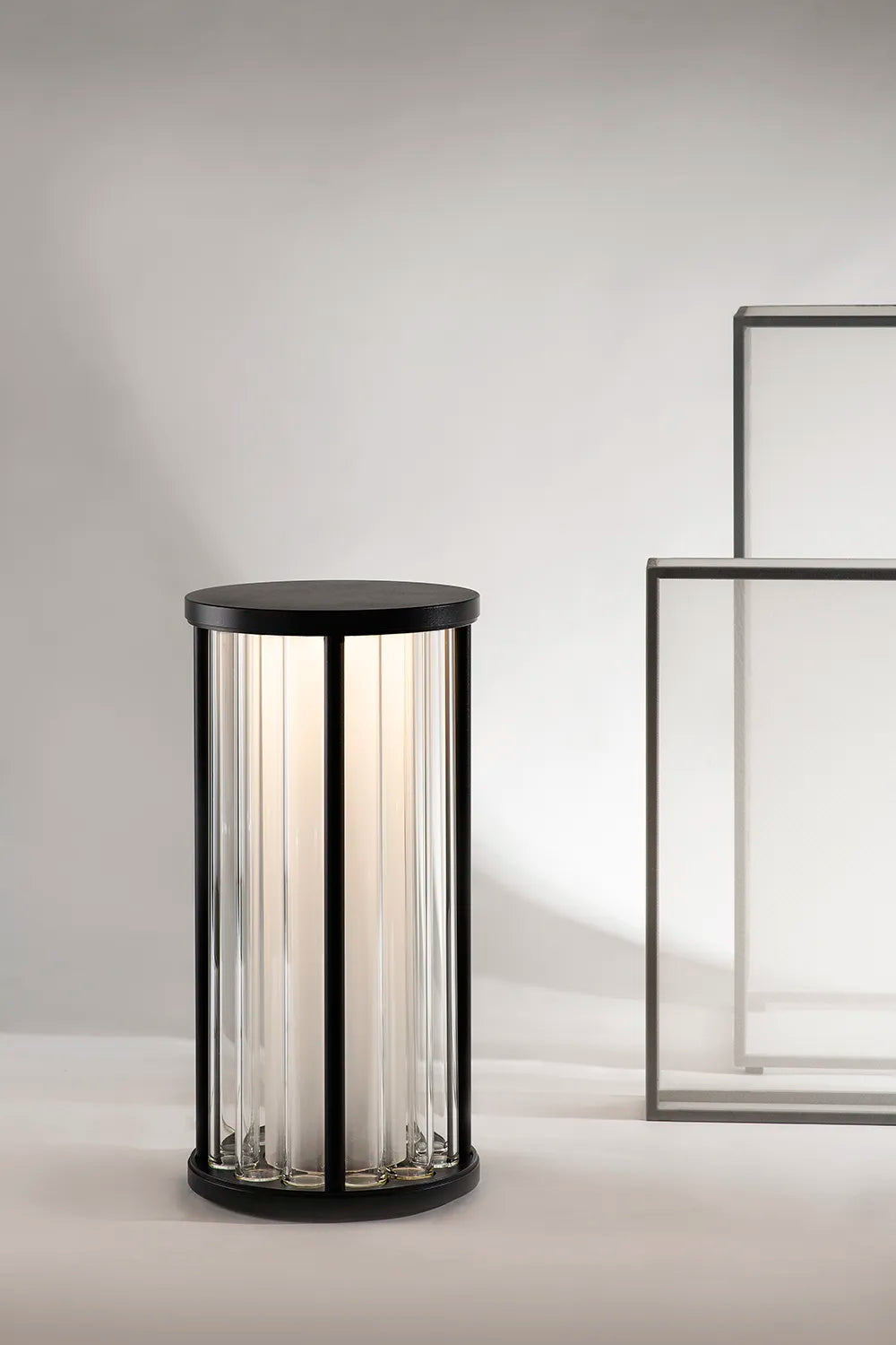 ION Floor Tall 600 - studio | Photo: Rakumba