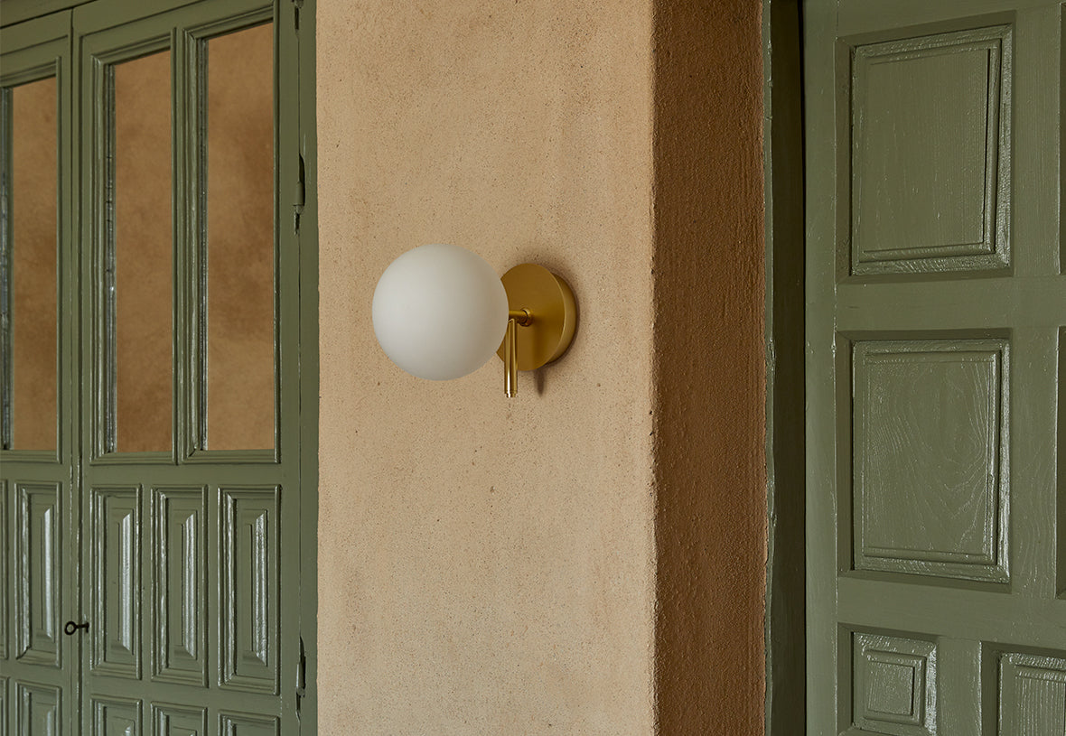 Atom Wall Lamp, image: Aromas