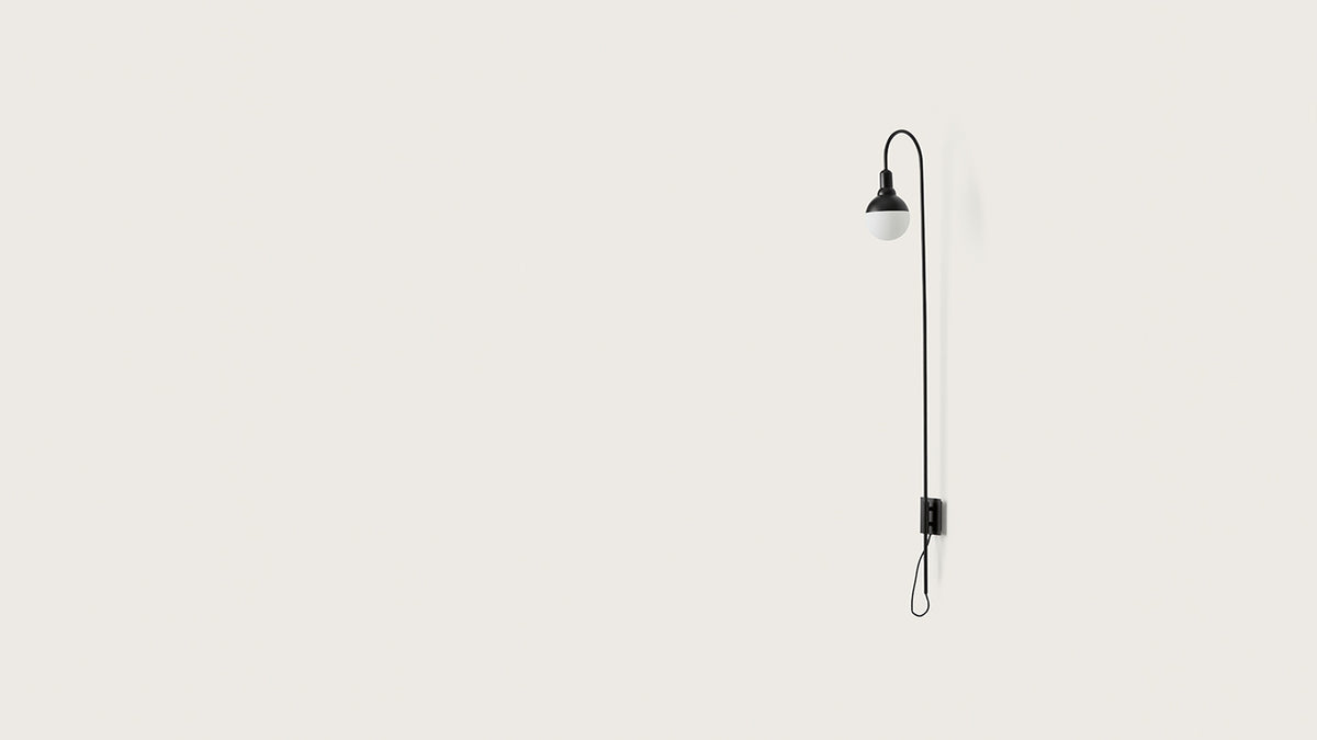 Helmet Curve Wall Lamp, image: Aromas