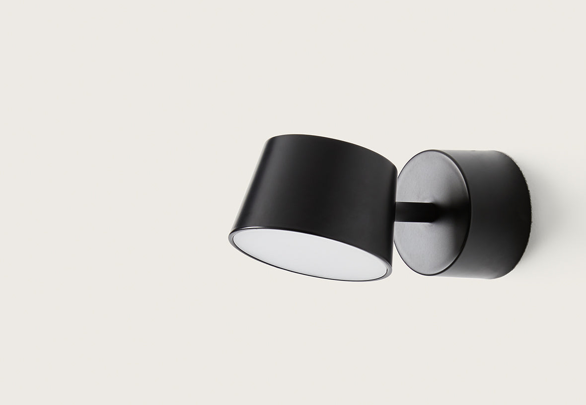 Nera Wall Lamp, image: Aromas