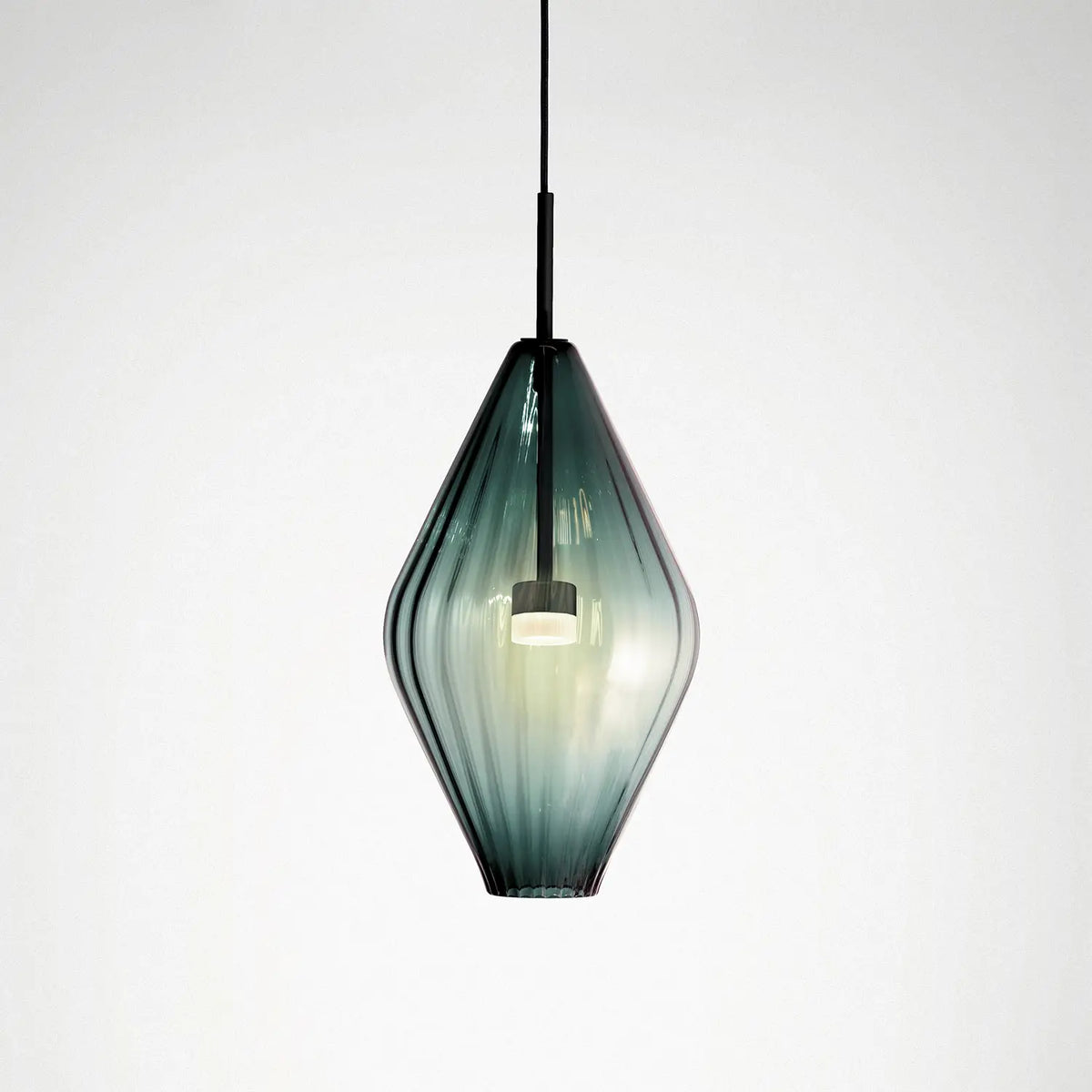 Bailey Pendant - slate green | Photo: Rakumba