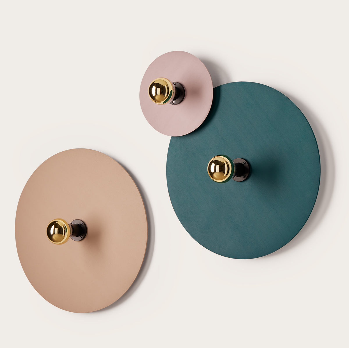 Flat Wall Lamp, image: Aromas