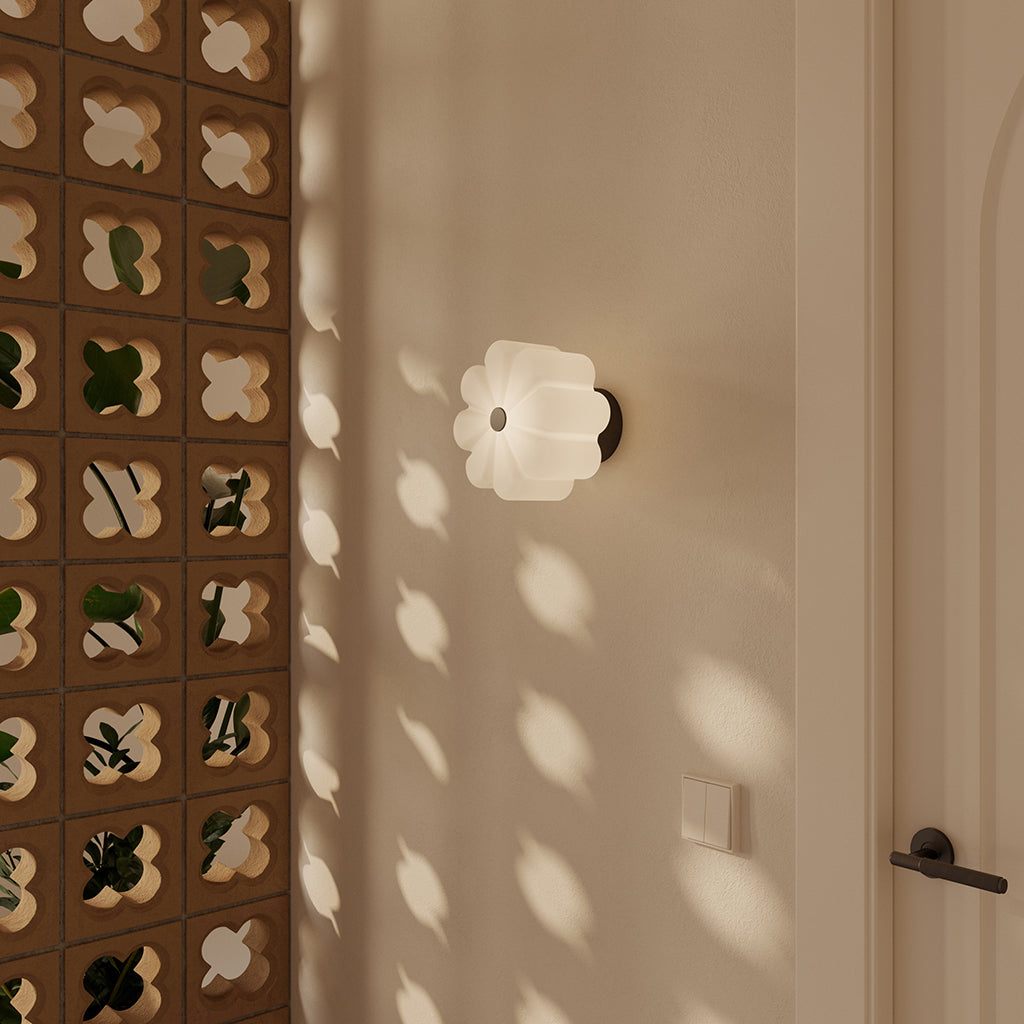 Flow Wall Lamp, image: Aromas