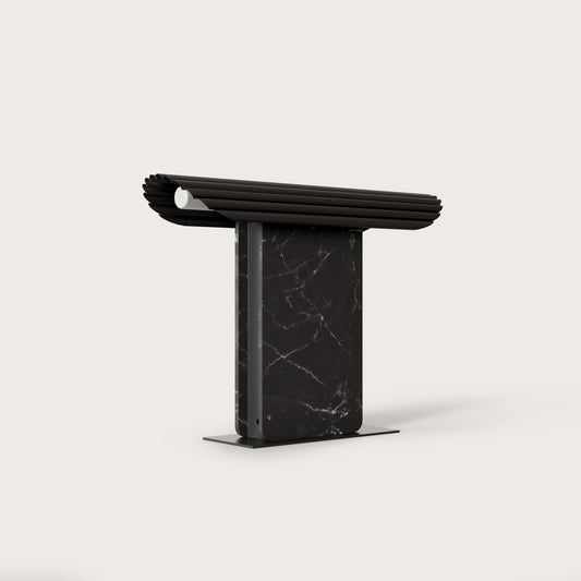 Hold Table Lamp, image: Aromas