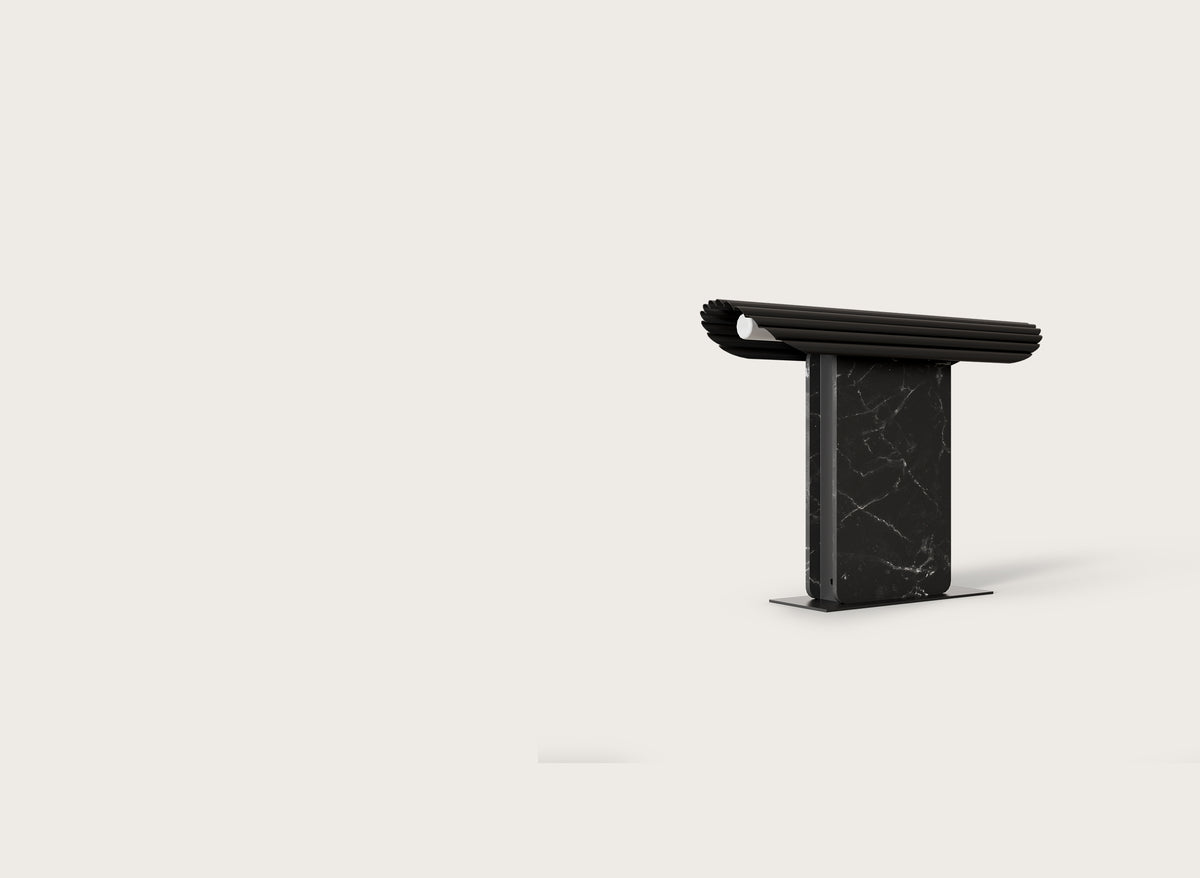 Hold Table Lamp, image: Aromas