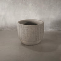 Domani Moya pot Natural Grey small, image: Piet Boon