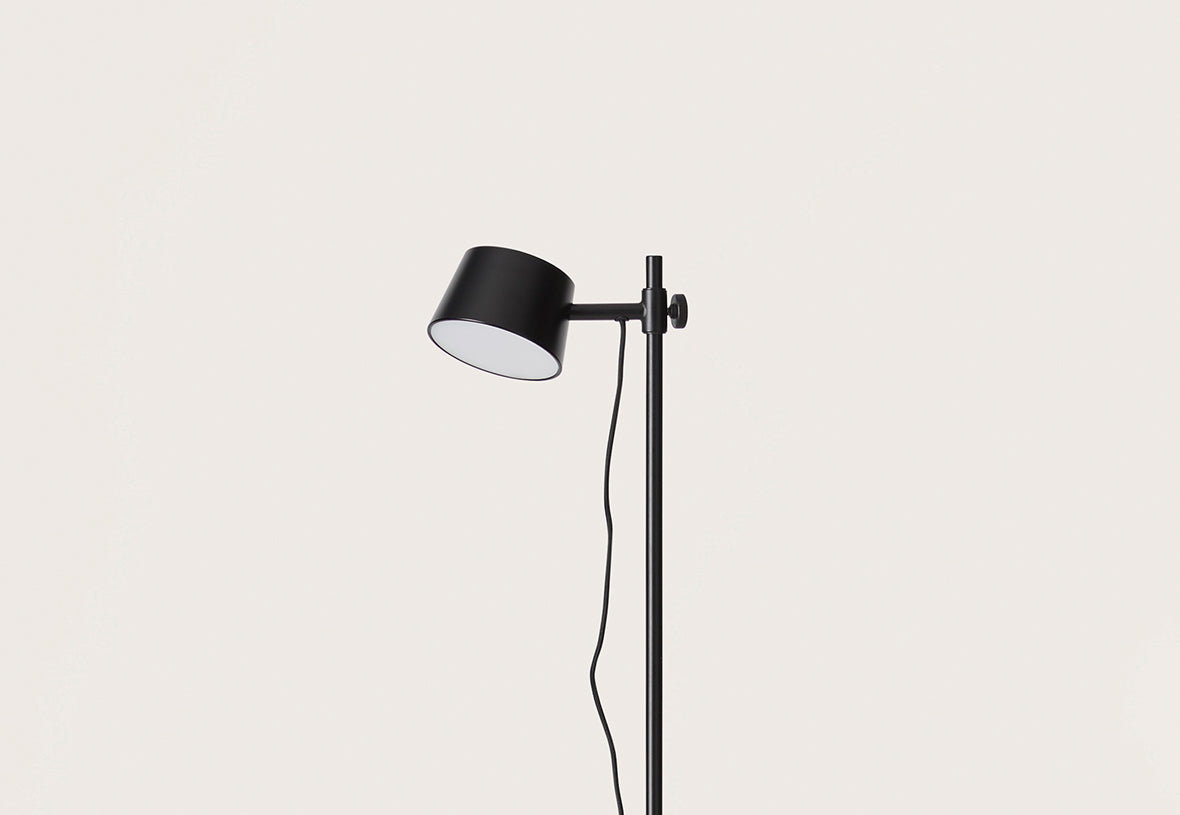 Nera Floor Lamp, image: Aromas