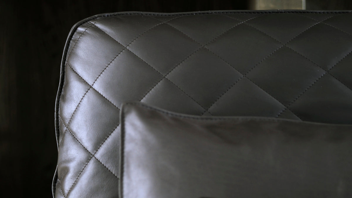 Piet Boon KEKKE lounge chair side view