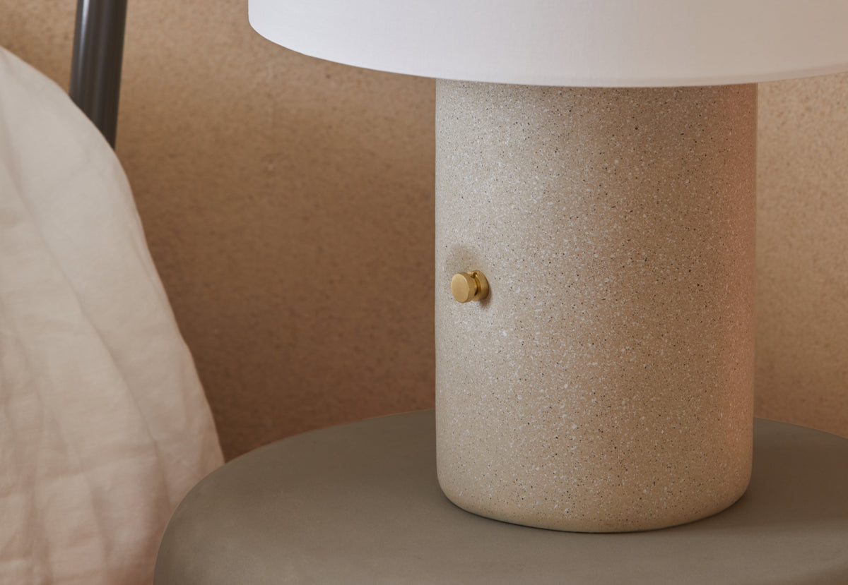Sand Table Lamp, image: Aromas