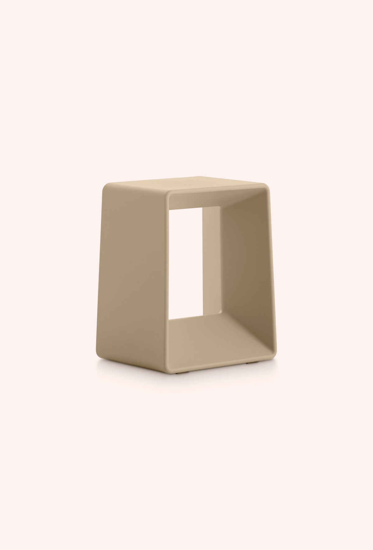 Diabla Air low stool in sand