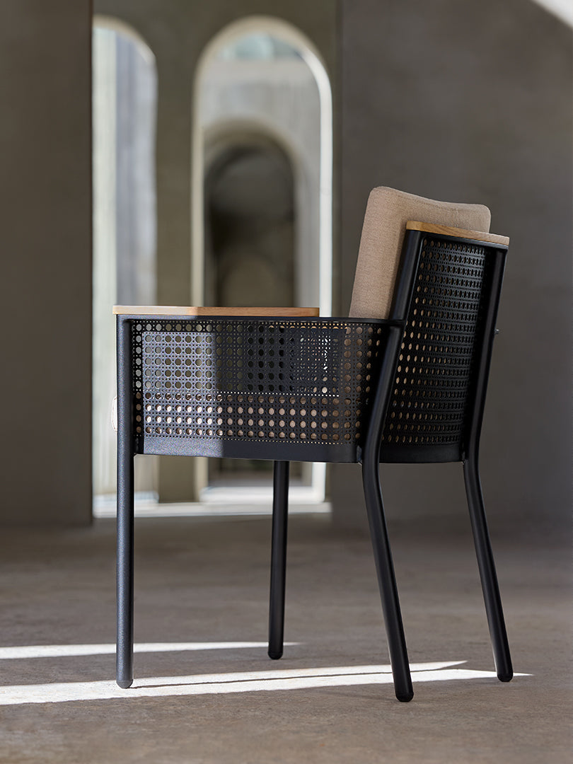 Bosc dining armchair, image: Gandia Blasco