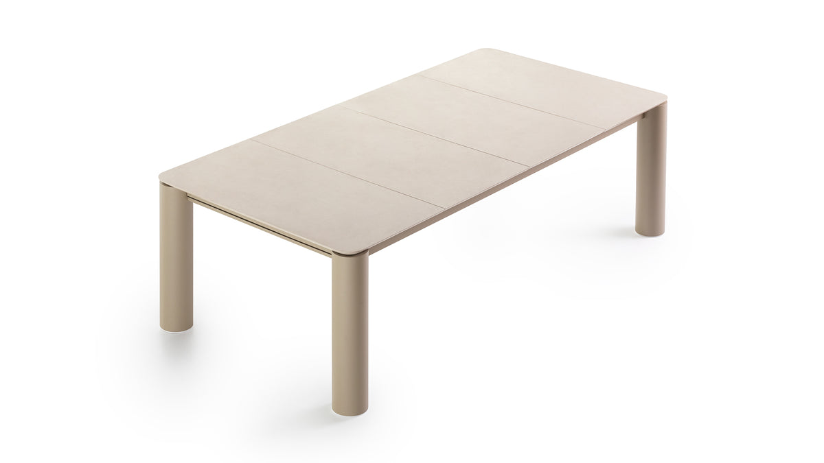 Bosc dining table, image: Gandia Blasco