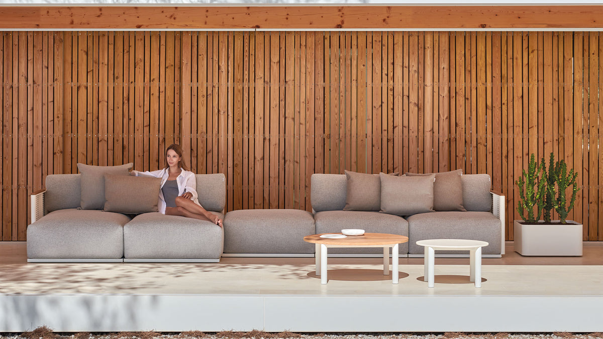 Bosc round coffee table, image: Gandia Blasco