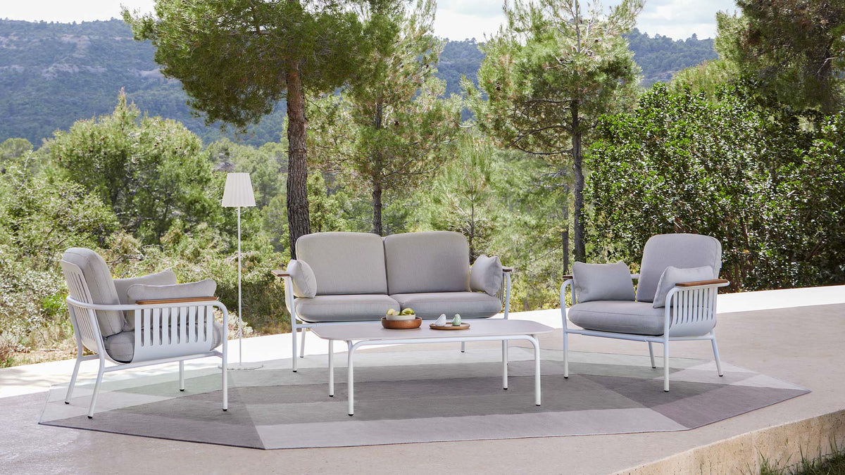 Capa 2 Seat Sofa, image: Gandia Blasco