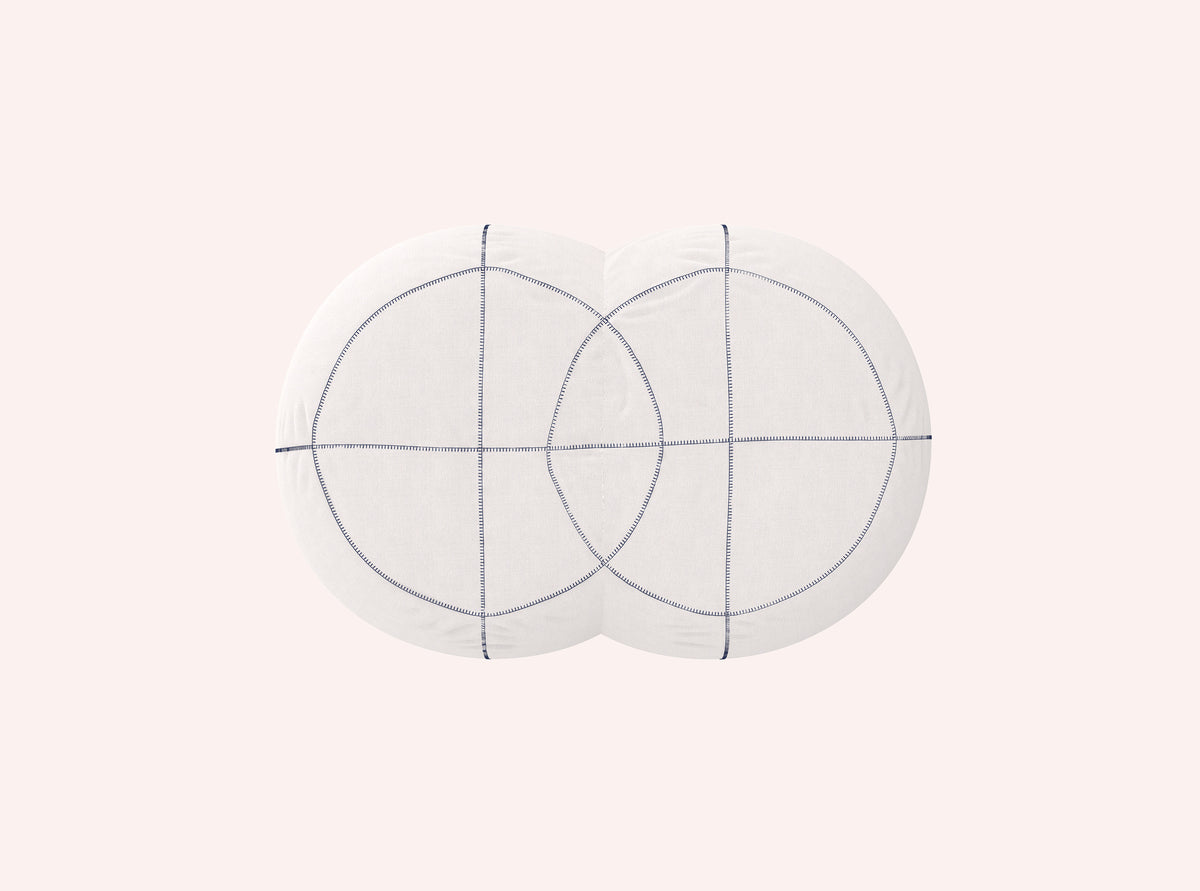 Costuras XL Twin Ball Pouf, image: Diabla