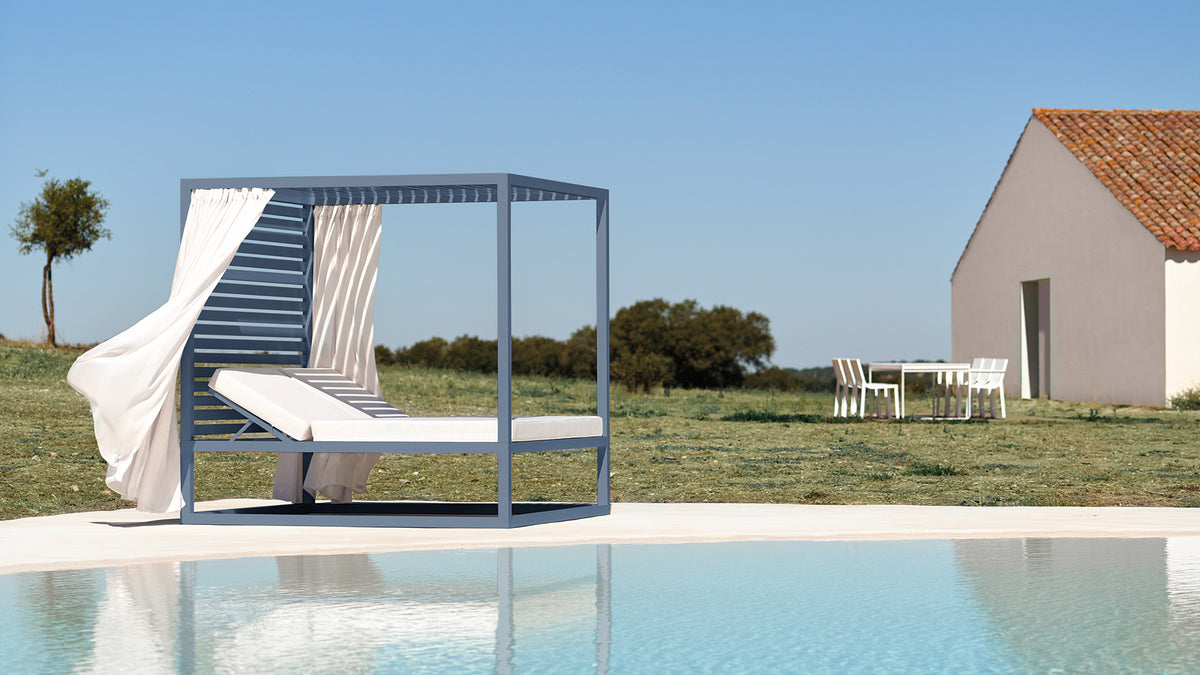 Elevated Daybed Fixed Slats, image: Gandia Blasco