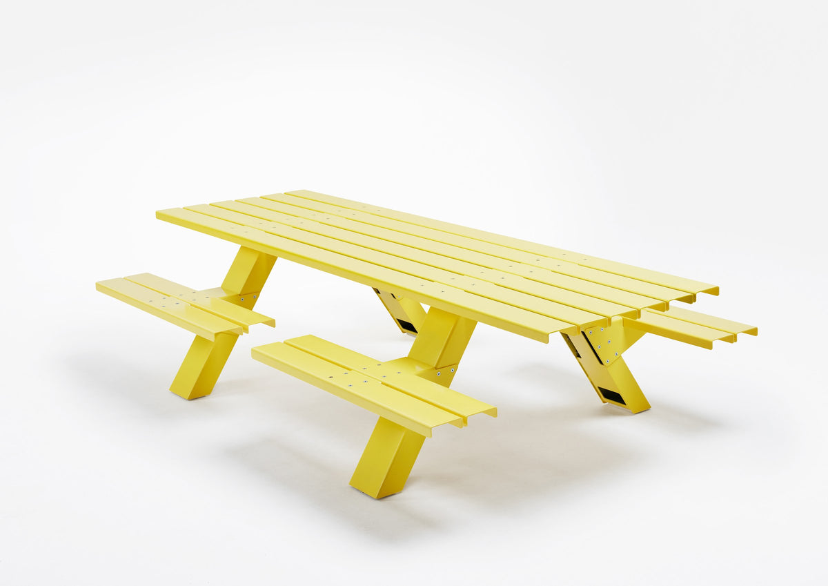 Derlot Mass Picnic Table