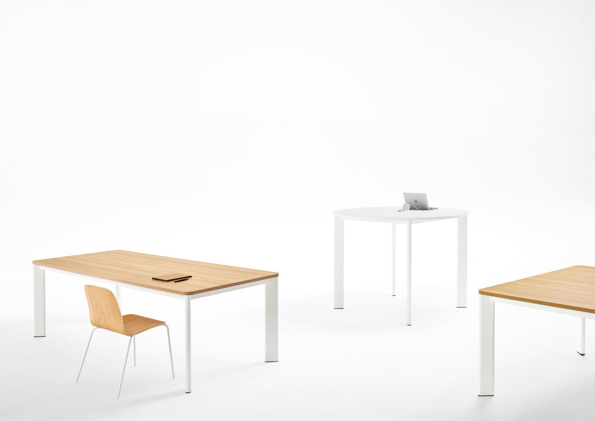 Derlot Pillar Rectangular Dining Table