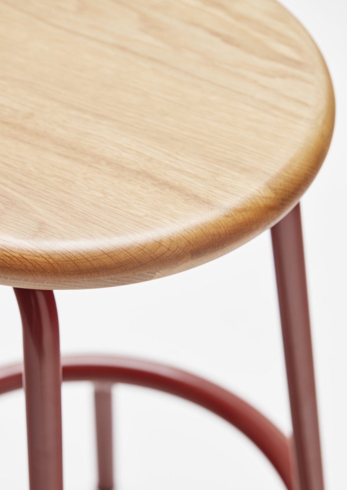 Derlot Volar Stool