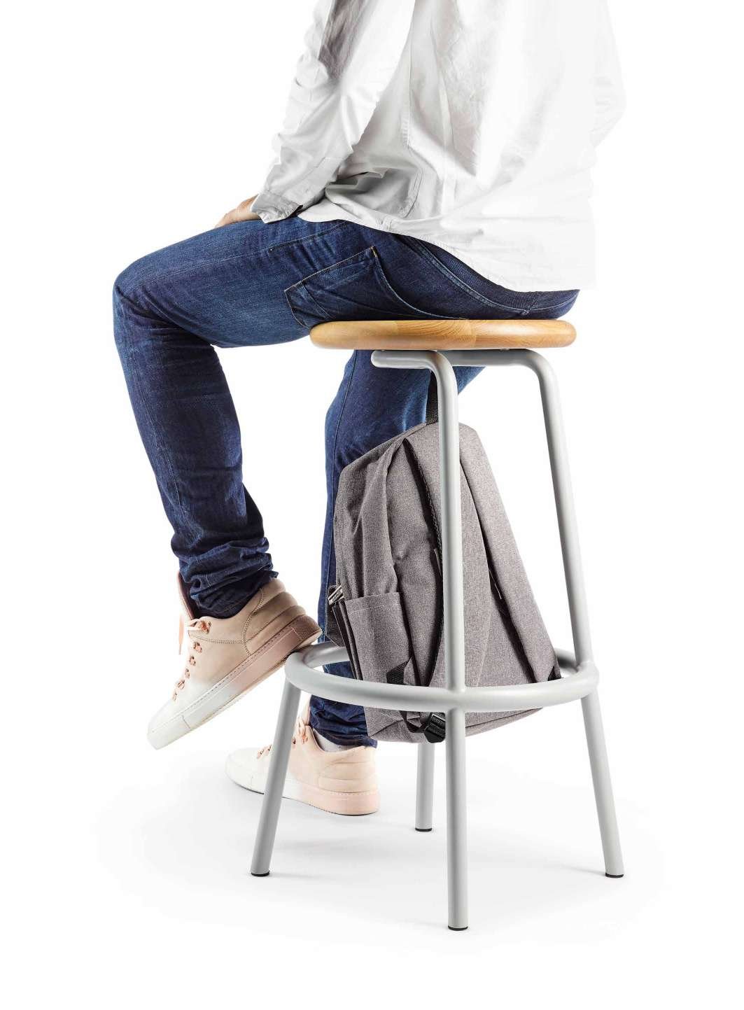 Derlot Volar Stool