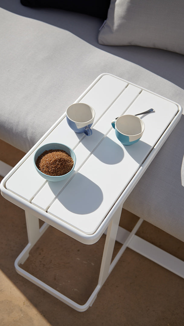 Flat C Table