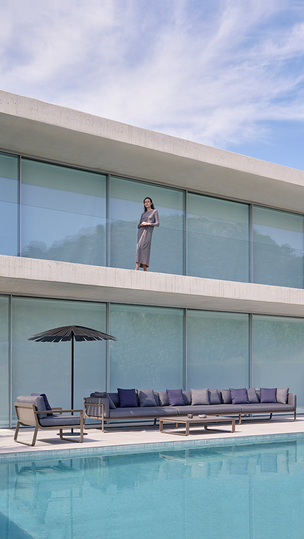 Flat Lounge Chair