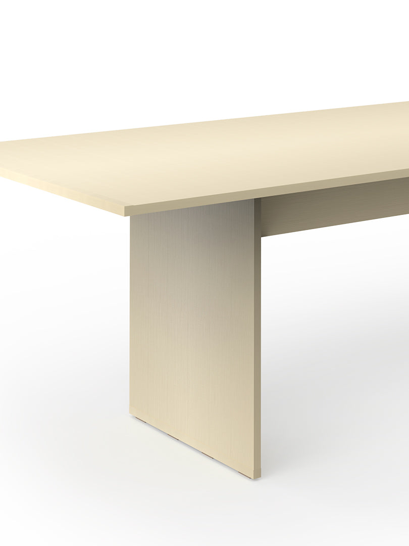 GBmodular cantilever dining table, image: Gandia Blasco